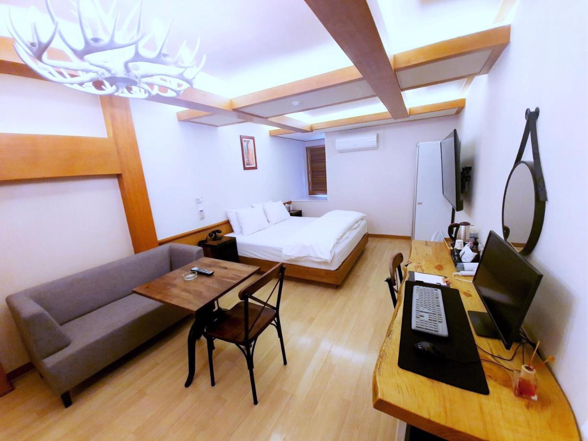 Uneed Hotel Daegu Bagian luar foto