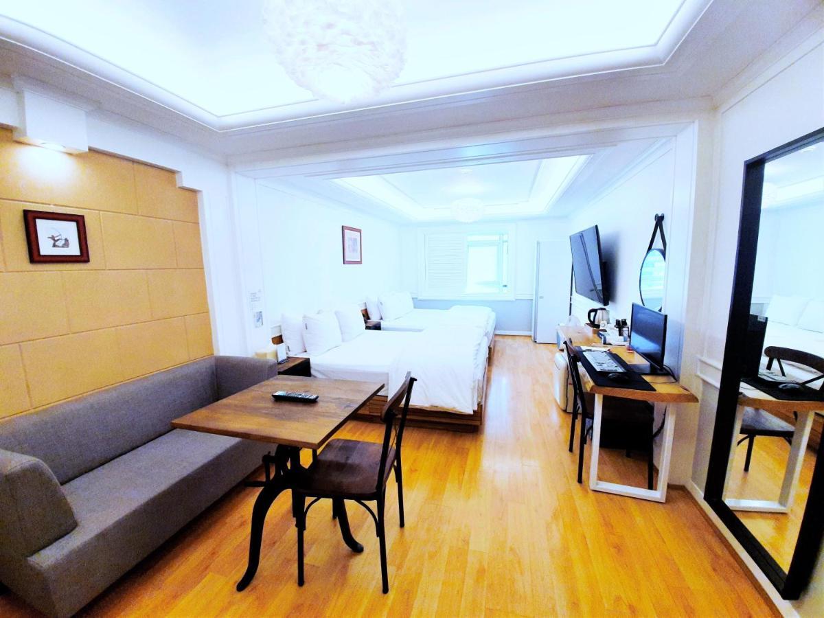 Uneed Hotel Daegu Bagian luar foto