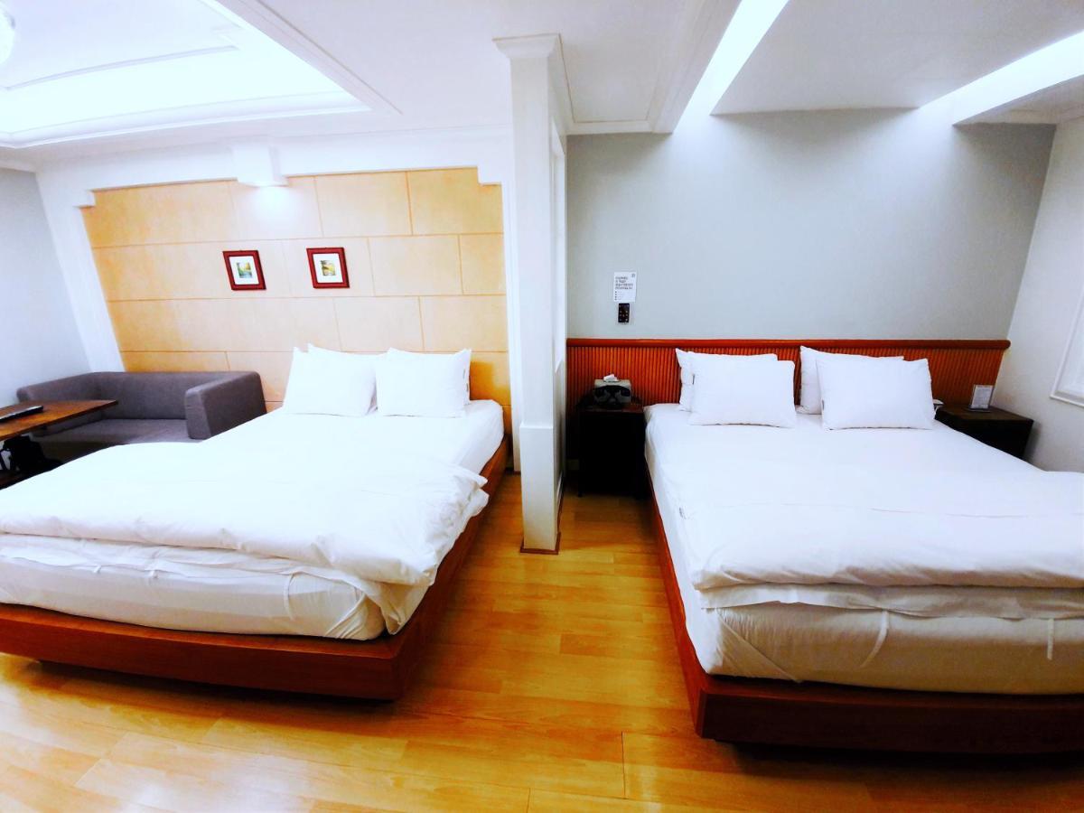 Uneed Hotel Daegu Bagian luar foto